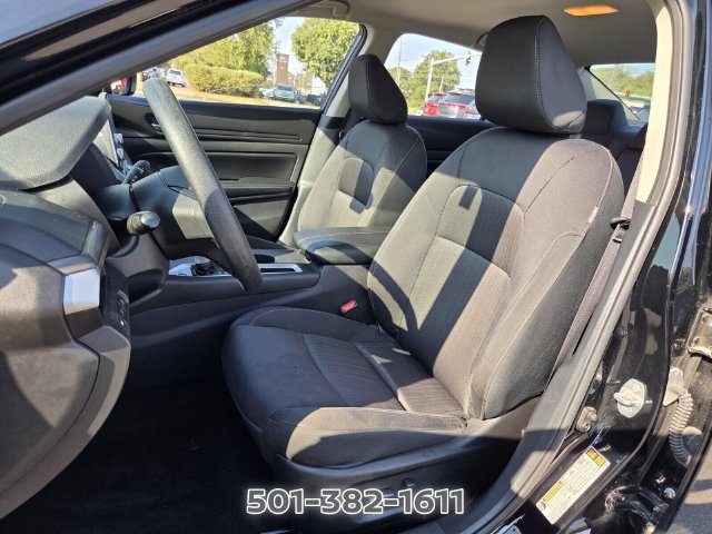 Used 2025 Nissan Altima 2.5 SV FWD image 7
