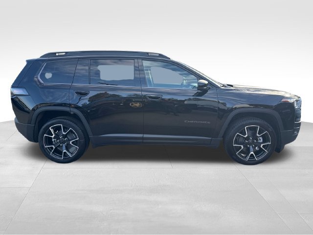 New 2026 Jeep Cherokee Overland w/ Advanced Pro Tech Group AWD/4WD image 8