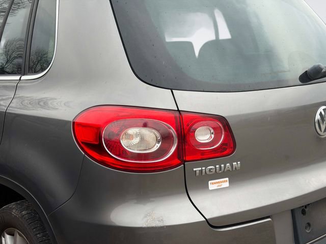 Used 2010 Volkswagen Tiguan SEL image 9