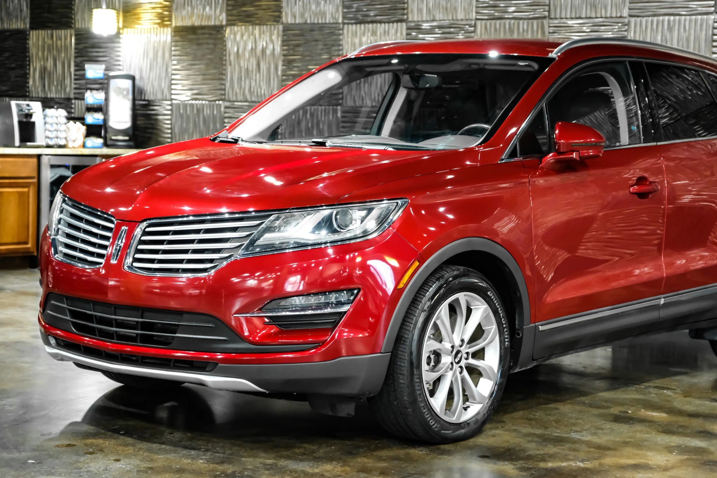 Used 2017 Lincoln MKC Select w/ Select Plus Package FWD image 7