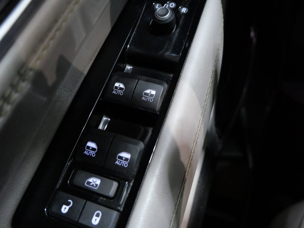 Used 2022 Jeep Wagoneer Series III w/ Premium Group I image 13