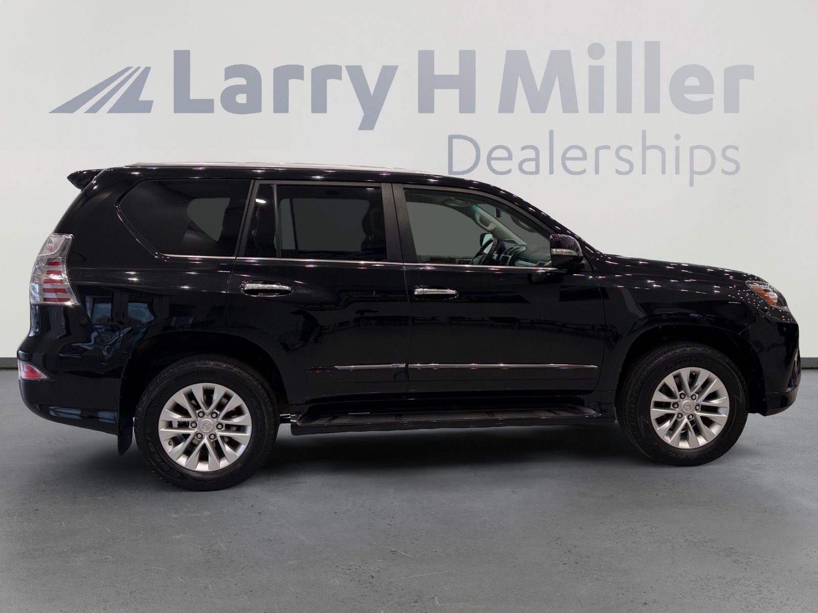 Used 2018 Lexus GX 460 Premium w/ Premium Package AWD/4WD image 6