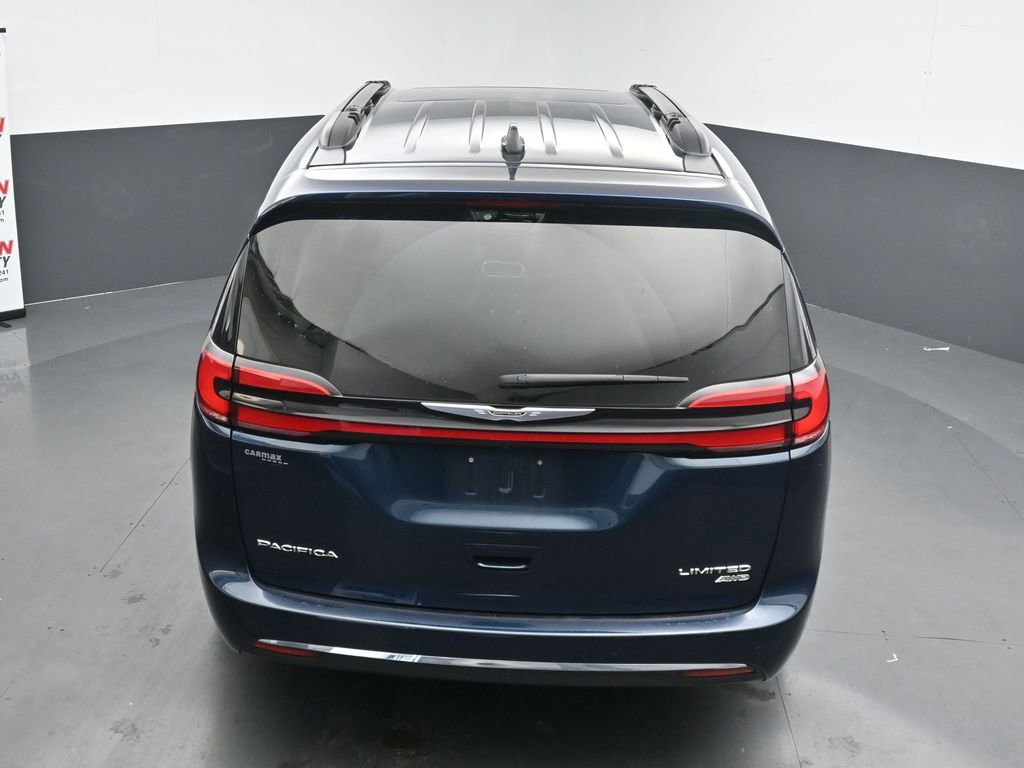 Used 2023 Chrysler Pacifica Limited image 16