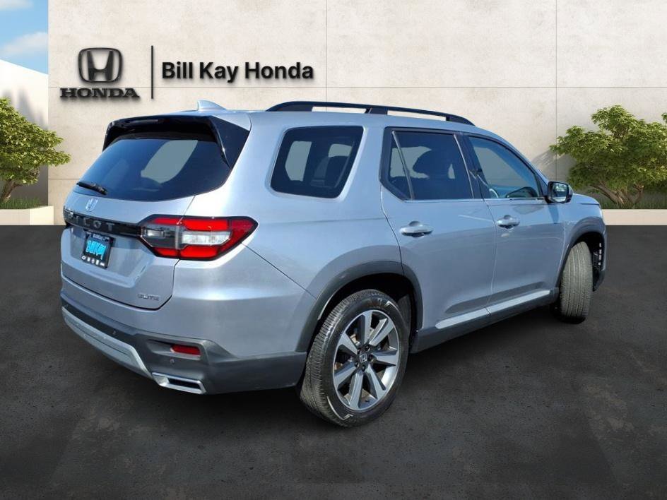 Certified 2023 Honda Pilot Elite image 3