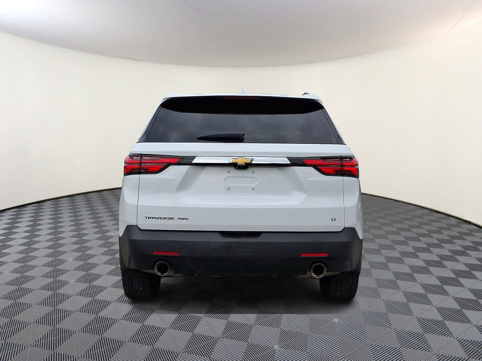 Used 2023 Chevrolet Traverse LT w/ LT Premium Package AWD/4WD image 6