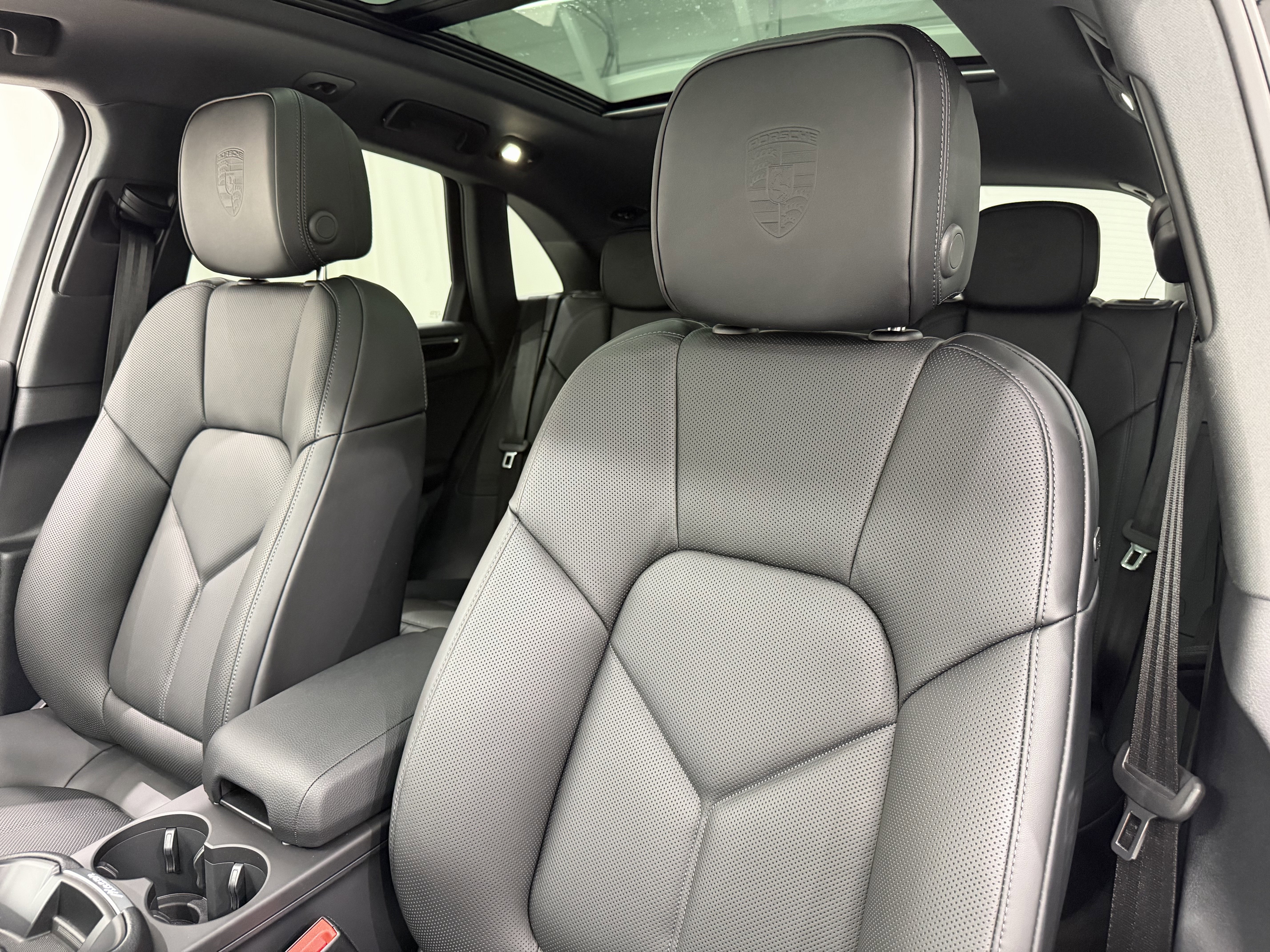 New 2026 Porsche Macan S image 5