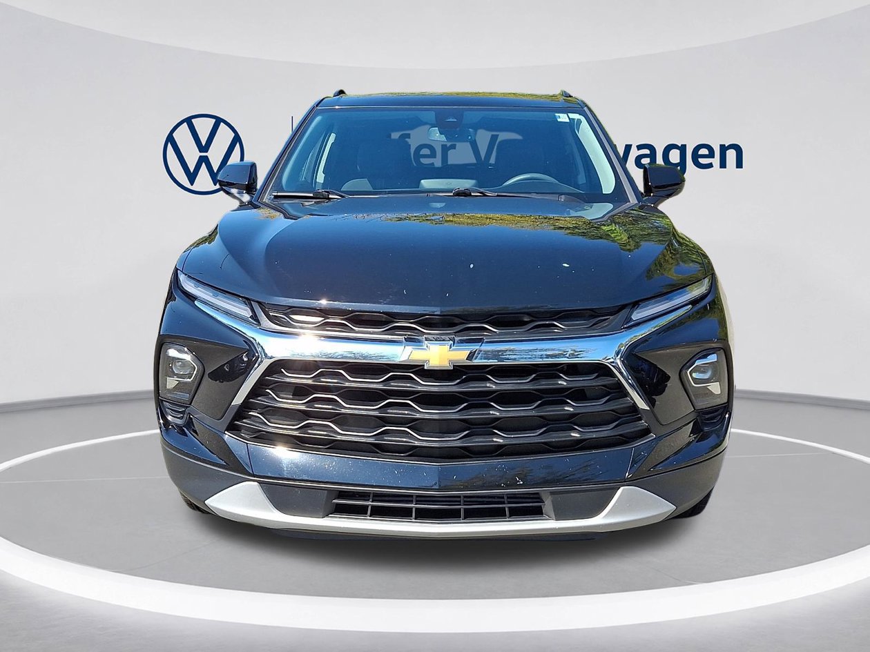Used 2023 Chevrolet Blazer LT FWD image 2