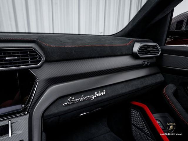 Used 2023 Lamborghini Urus Performante AWD/4WD image 42