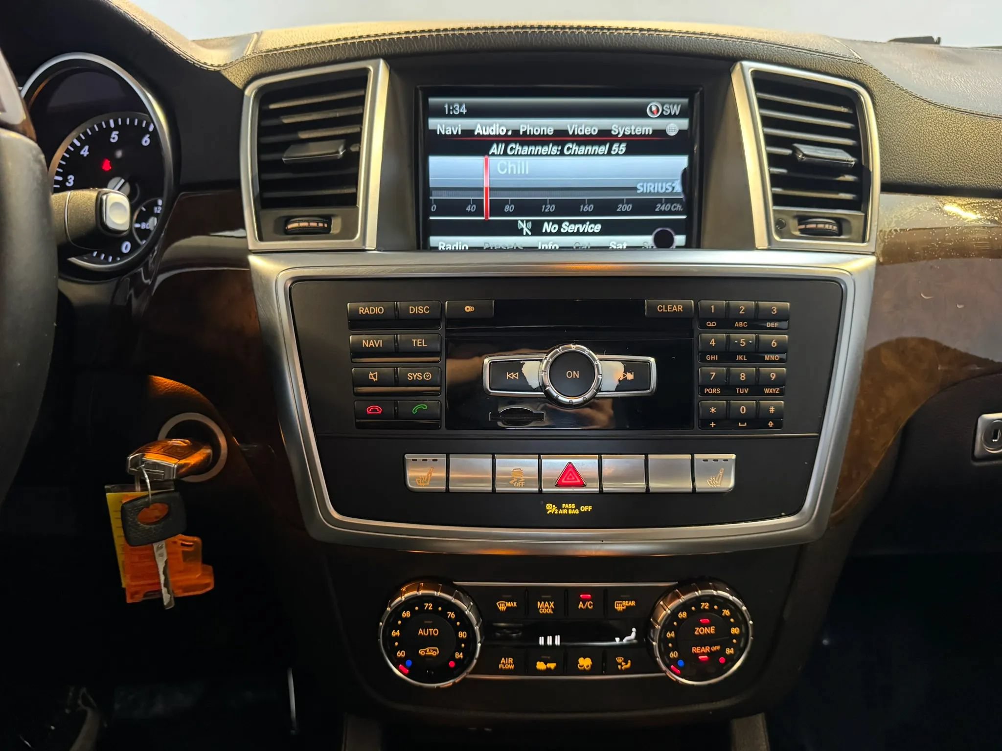 Used 2013 Mercedes-Benz GL 450 4MATIC image 13