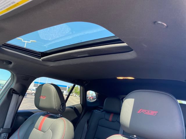 Certified 2024 Chevrolet Trax RS w/ Sunroof Package FWD image 15
