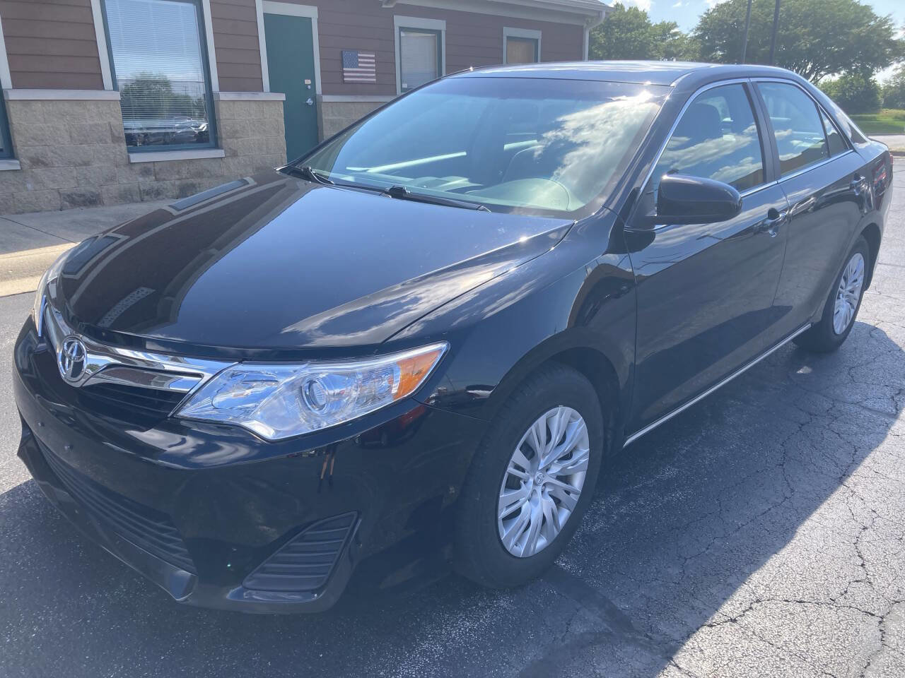 Used 2013 Toyota Camry LE image 7