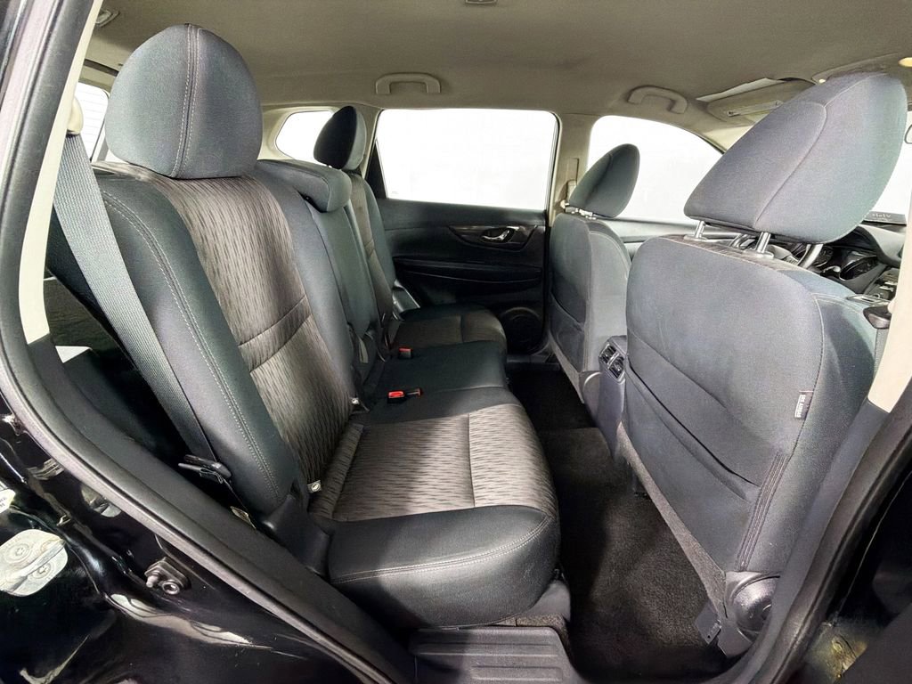 Used 2017 Nissan Rogue S FWD image 26