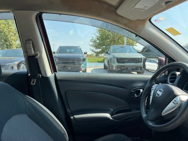 Used 2016 Nissan Versa SV FWD image 27