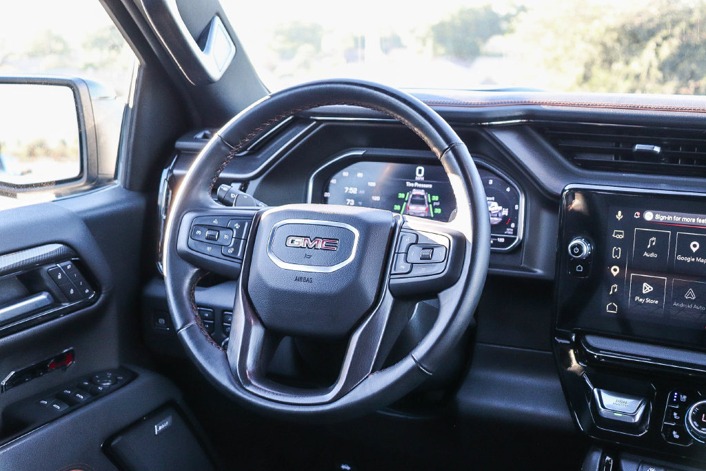 Used 2025 GMC Sierra 1500 AT4 AWD/4WD image 17