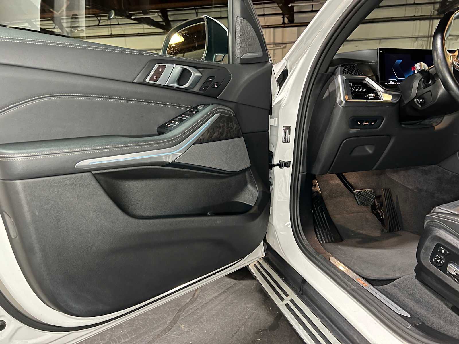Used 2024 BMW X5 xDrive40i AWD/4WD image 22