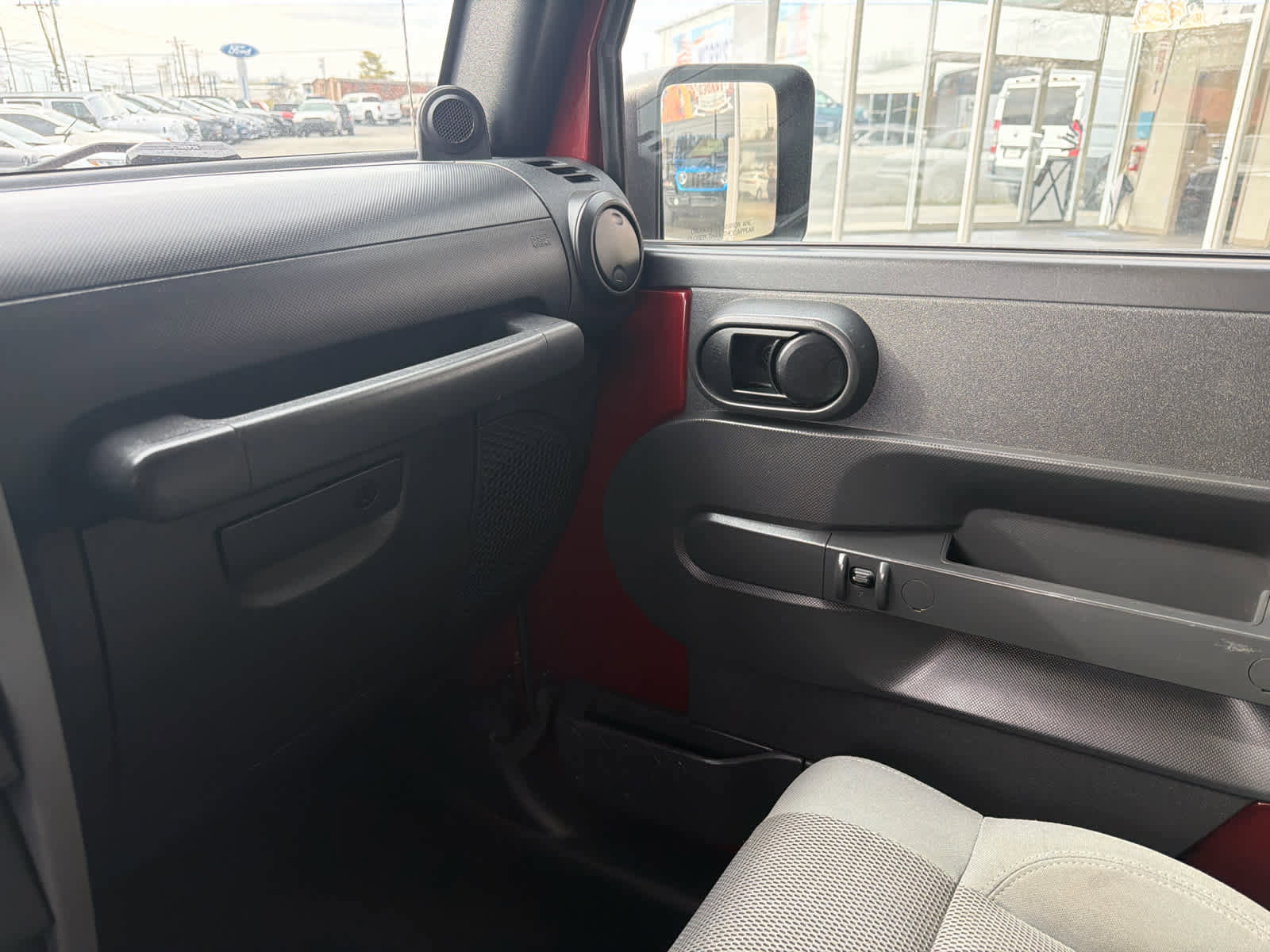 Used 2007 Jeep Wrangler Sahara w/ Dual Top Group image 24