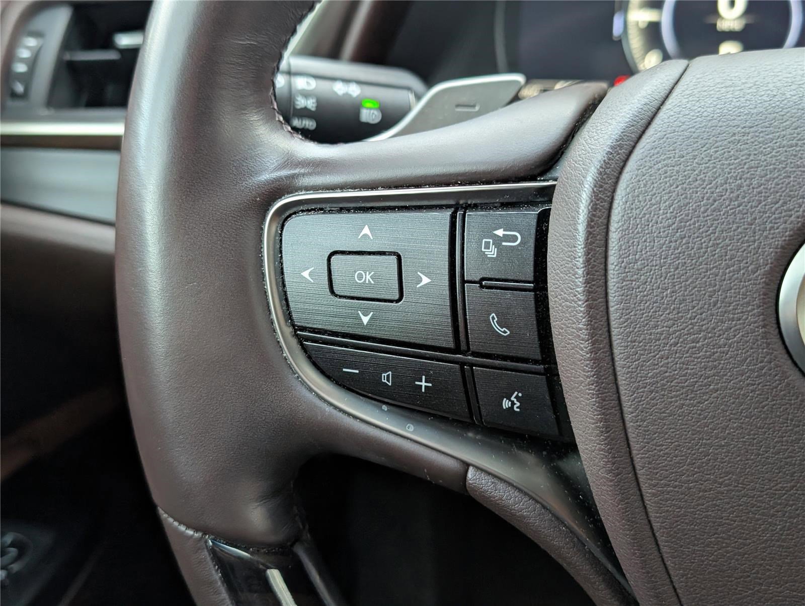 Used 2019 Lexus ES 350 w/ Premium Package FWD image 22