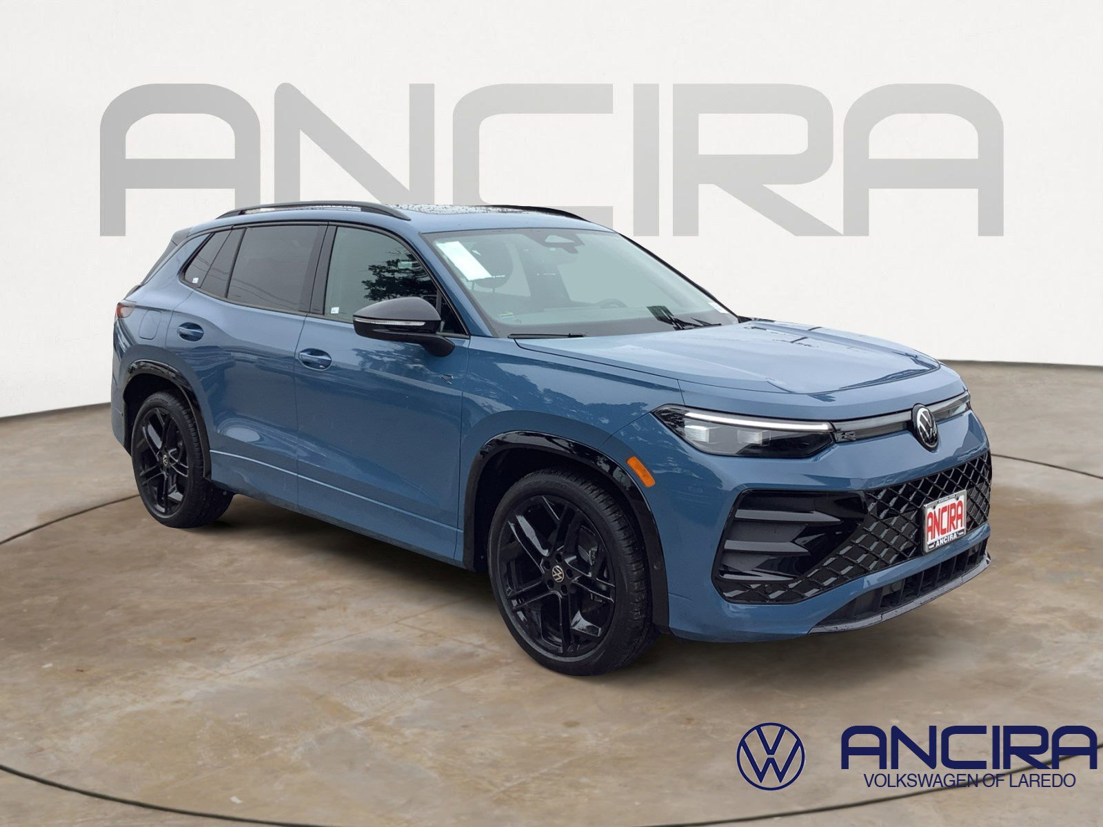 New 2026 Volkswagen Tiguan SE R-Line FWD video 1