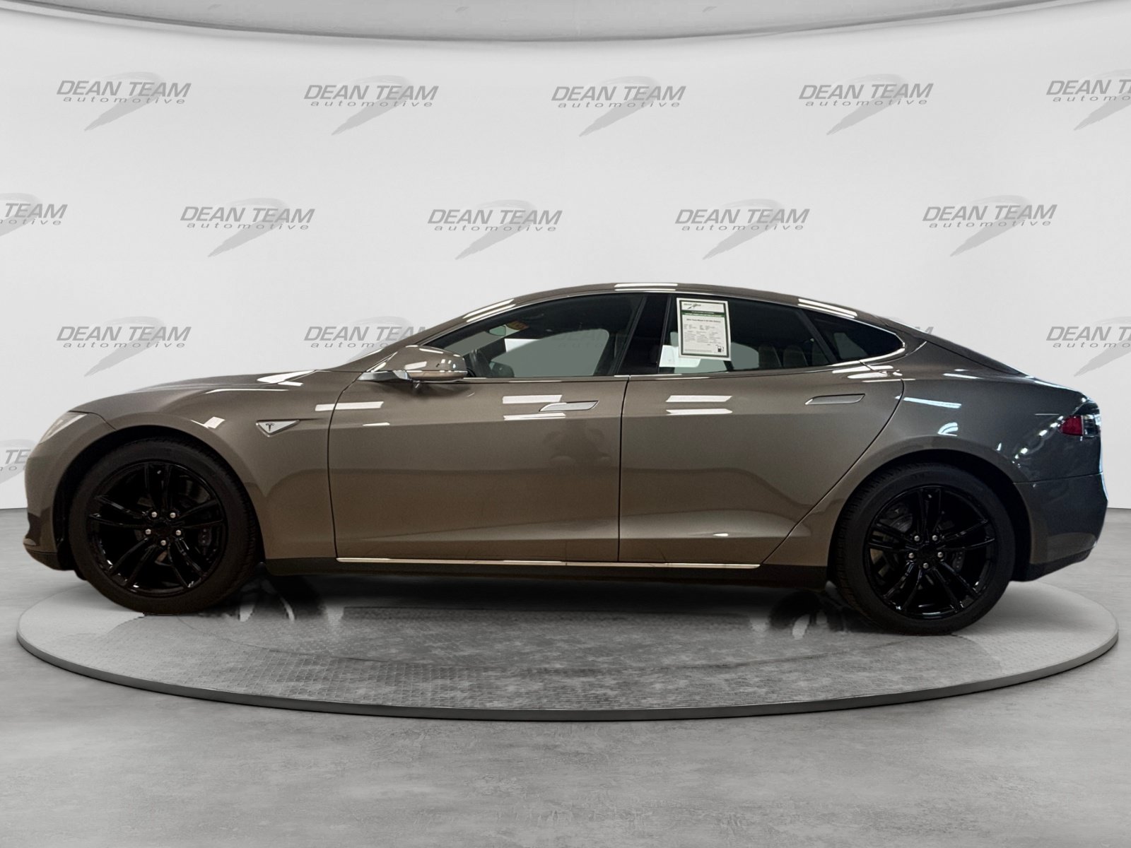 Used 2015 Tesla Model S 85 RWD image 4