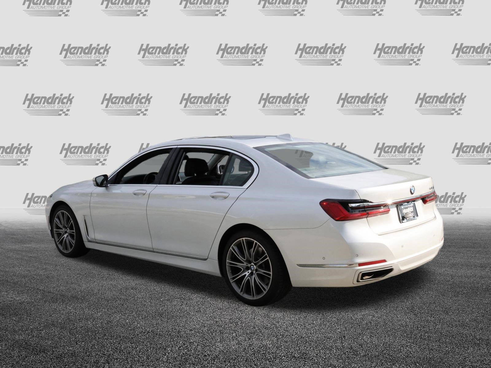 Used 2020 BMW 740i w/ Premium Package RWD image 7