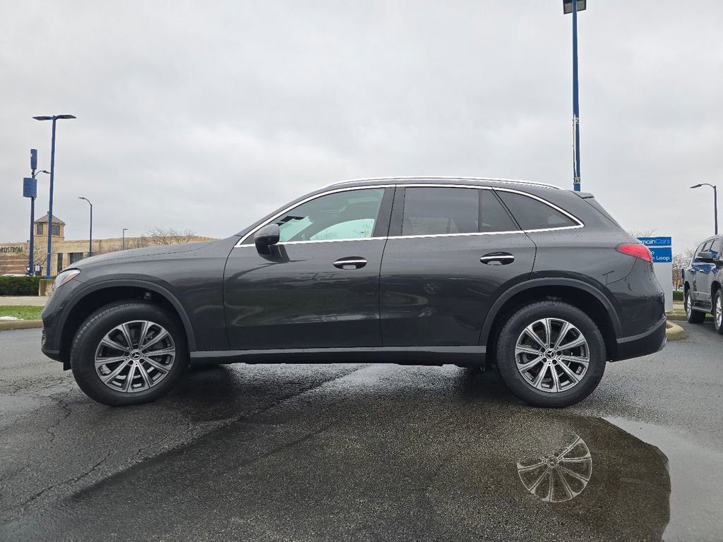 Used 2025 Mercedes-Benz GLC 300 4MATIC image 14