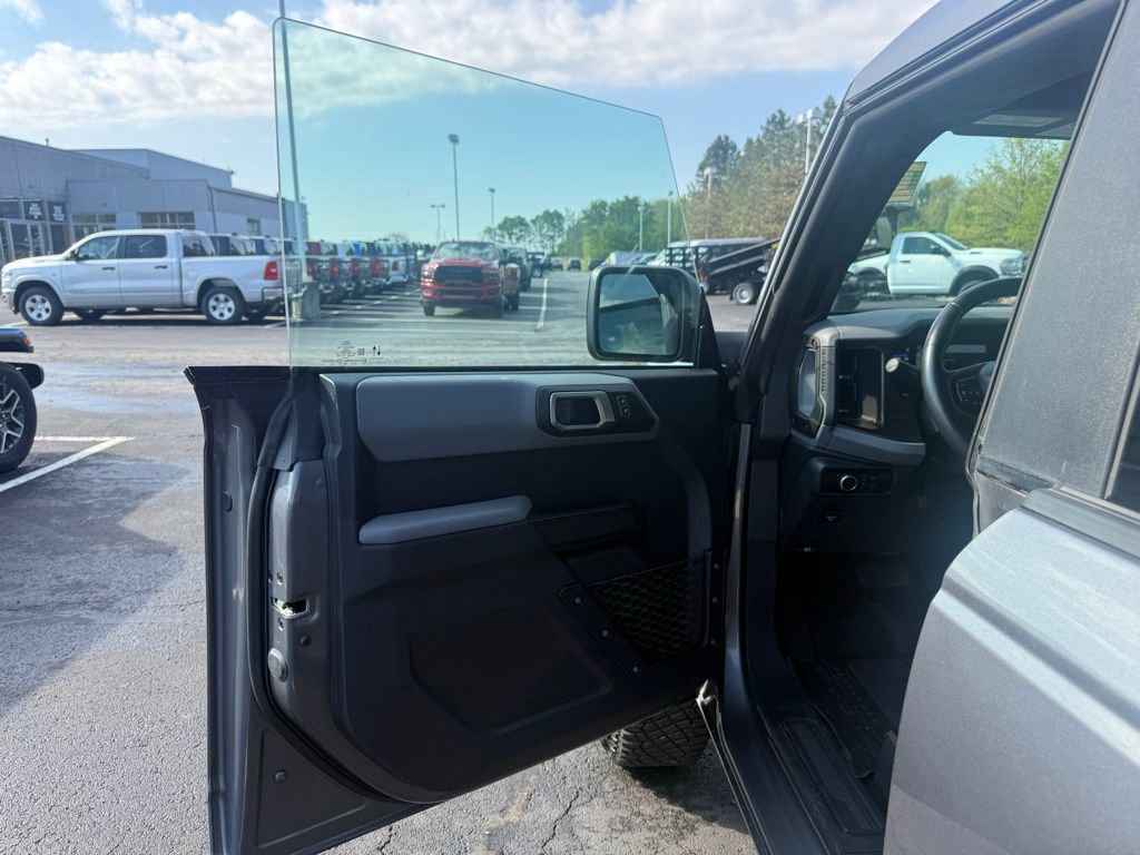 Used 2023 Ford Bronco Big Bend w/ Sasquatch Package AWD/4WD image 14