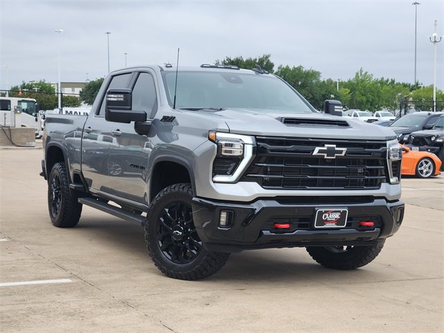 Used 2025 Chevrolet Silverado 2500 LT w/ Trail Boss Package AWD/4WD image 2