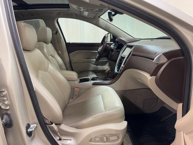 Used 2014 Cadillac SRX Performance w/ Driver Awareness Package image 39