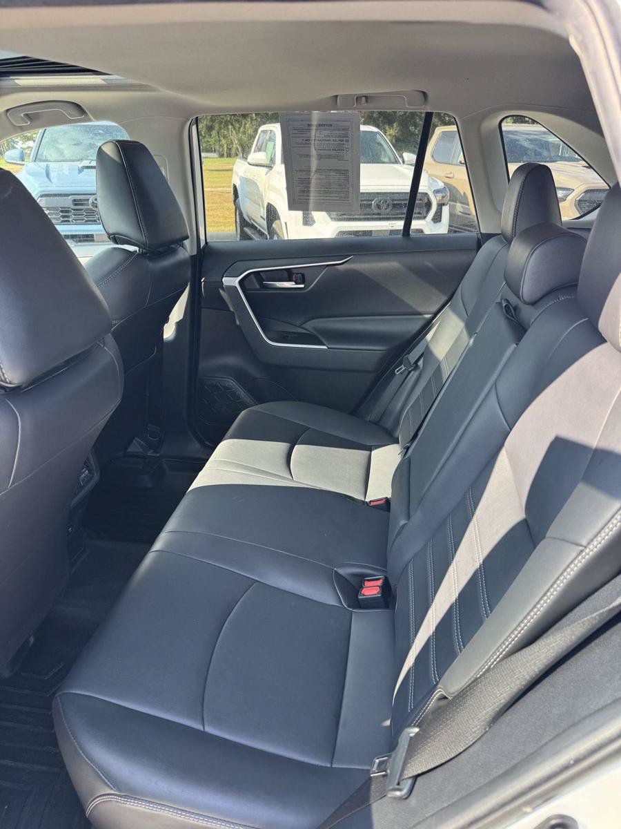 Used 2020 Toyota RAV4 XLE Premium FWD image 16