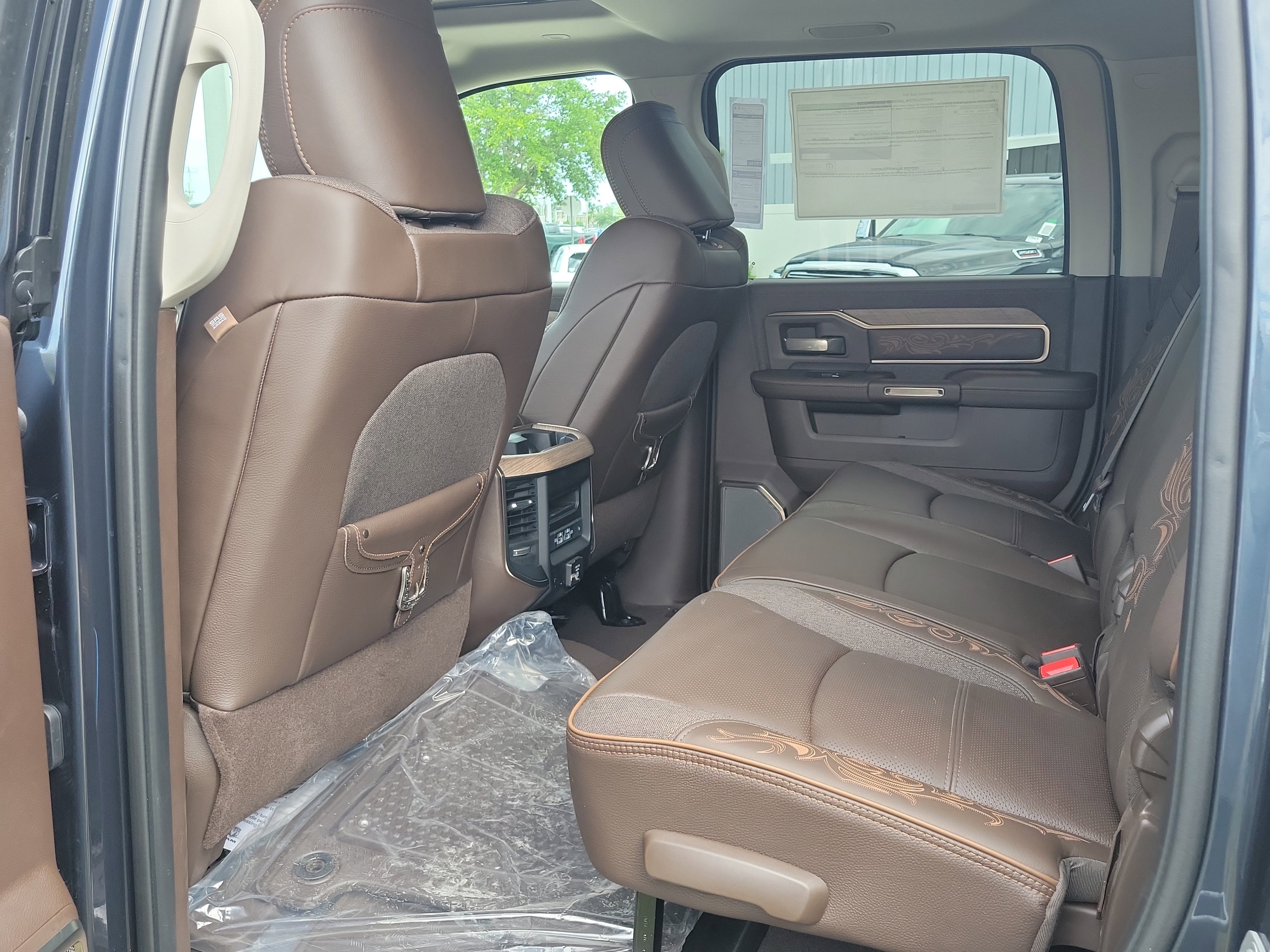 New 2026 RAM 2500 Limited AWD/4WD image 12