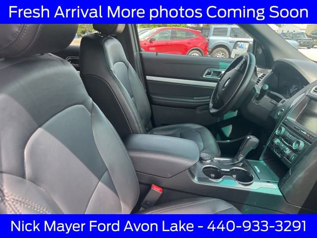 Used 2016 Ford Explorer XLT w/ Equipment Group 202A AWD/4WD image 12