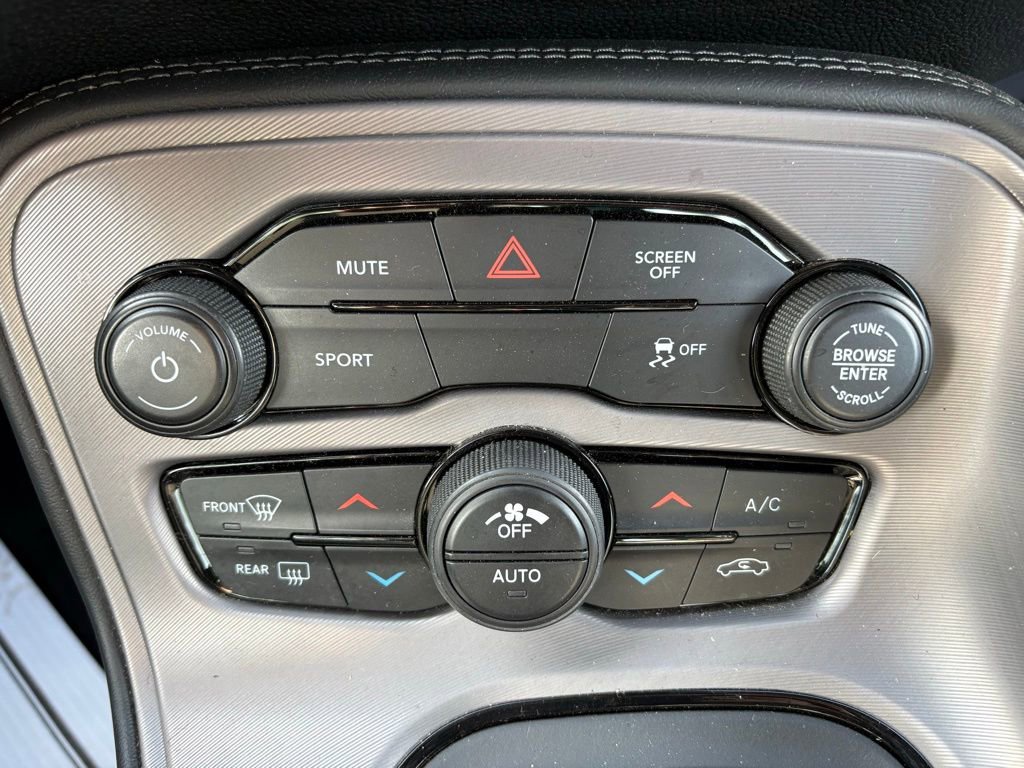 Used 2023 Dodge Challenger SXT w/ Blacktop Package image 31