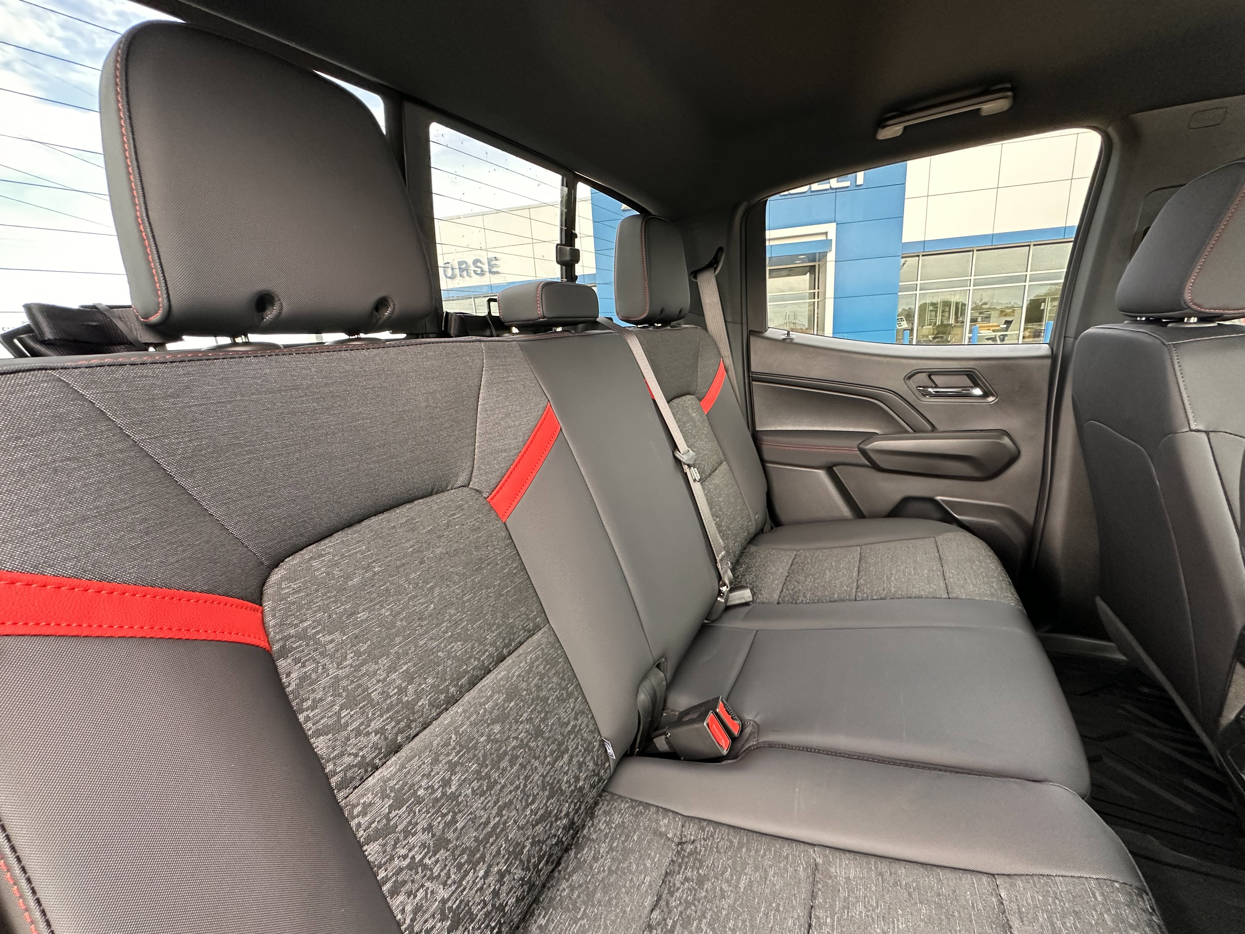 New 2025 Chevrolet Colorado Z71 image 32