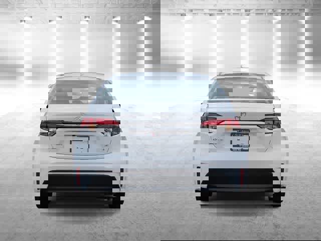 Used 2024 Toyota Corolla LE image 7