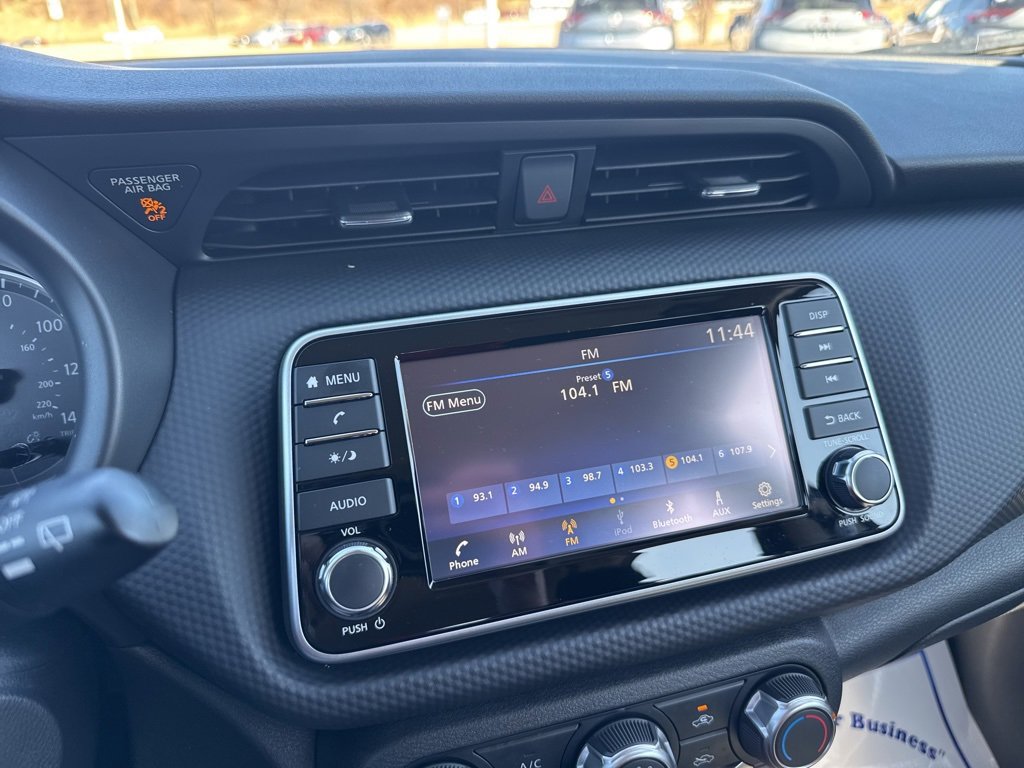 Used 2025 Nissan Kicks Play S image 16