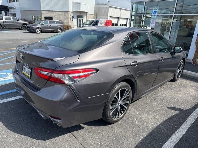 Used 2018 Toyota Camry SE image 6
