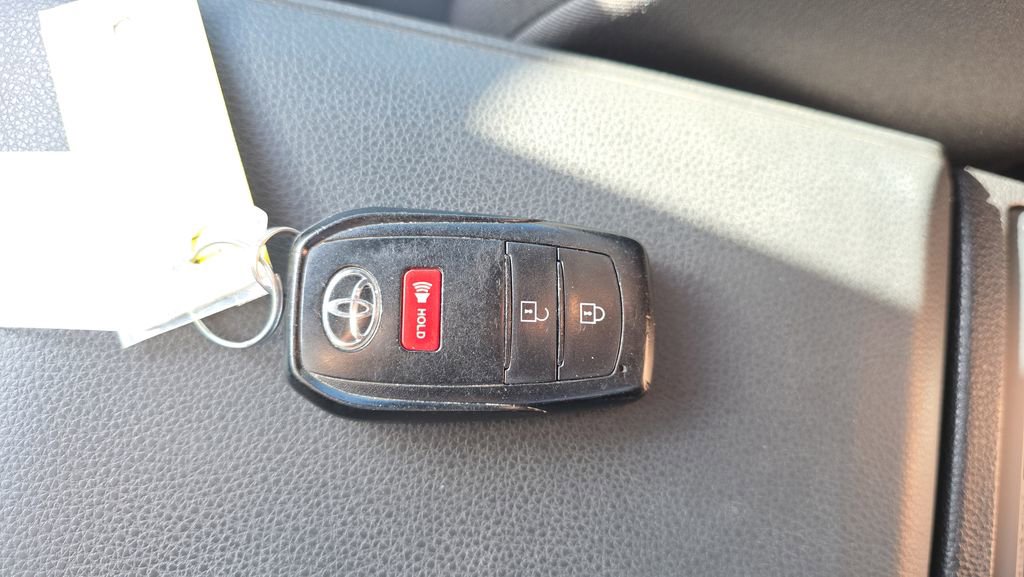 Used 2024 Toyota Tacoma SR5 RWD image 28