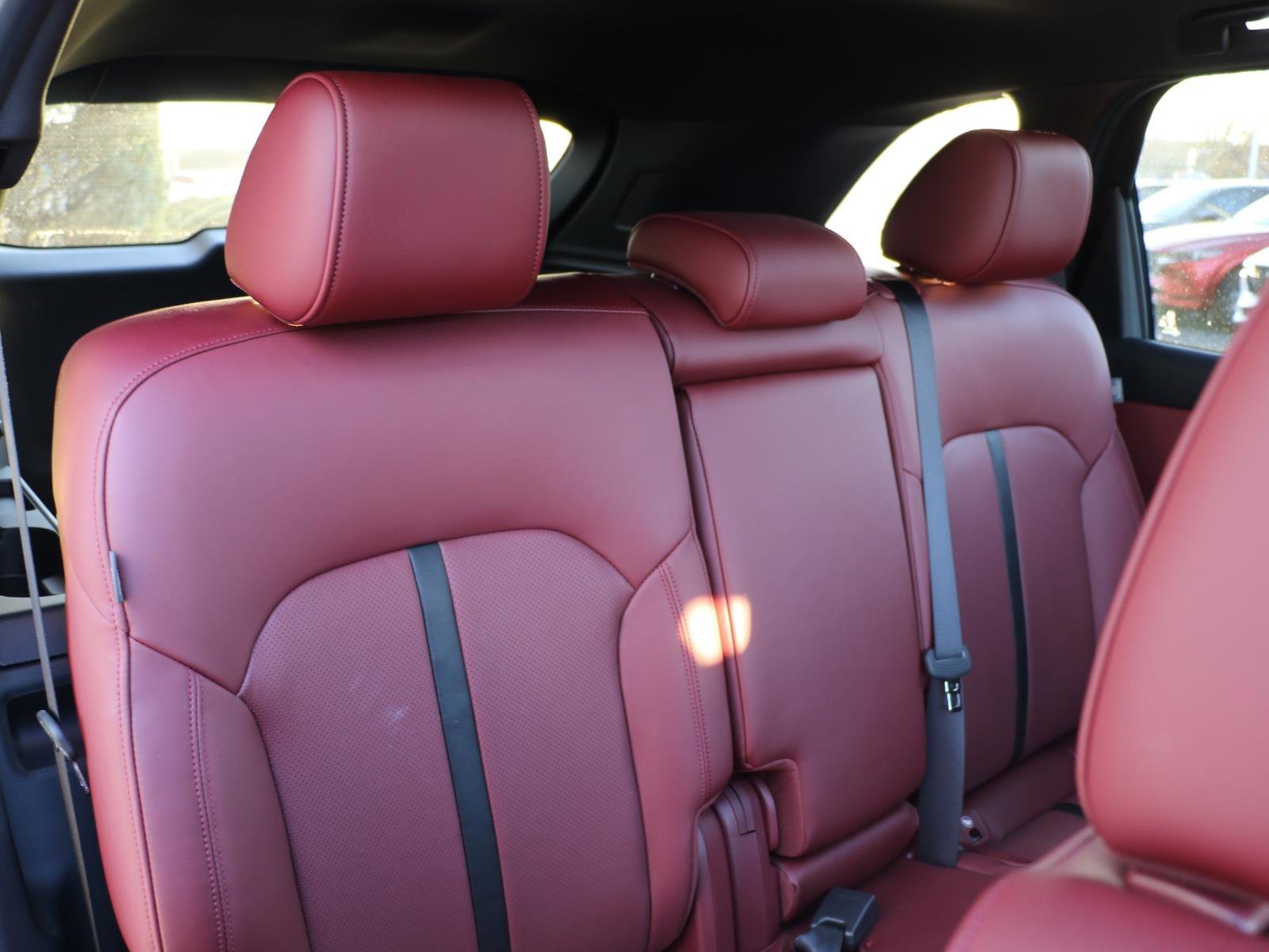 Certified 2025 MAZDA CX-70 Plug-In Hybrid w/ Premium Plus image 9