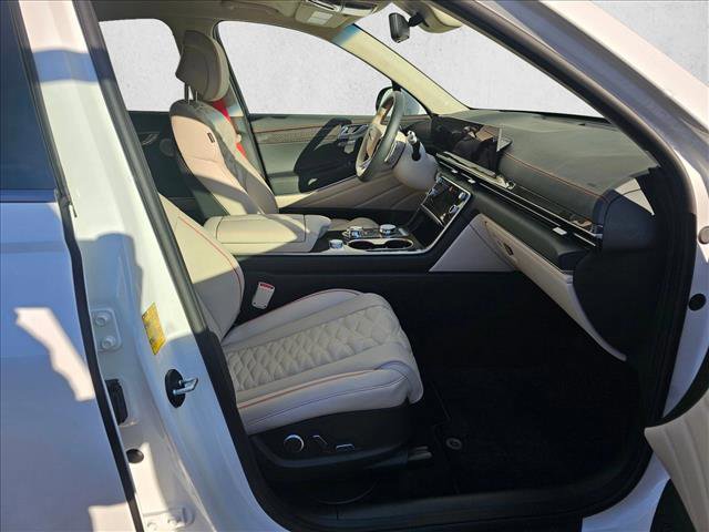 Used 2025 Genesis GV80 3.5T e-SC image 10