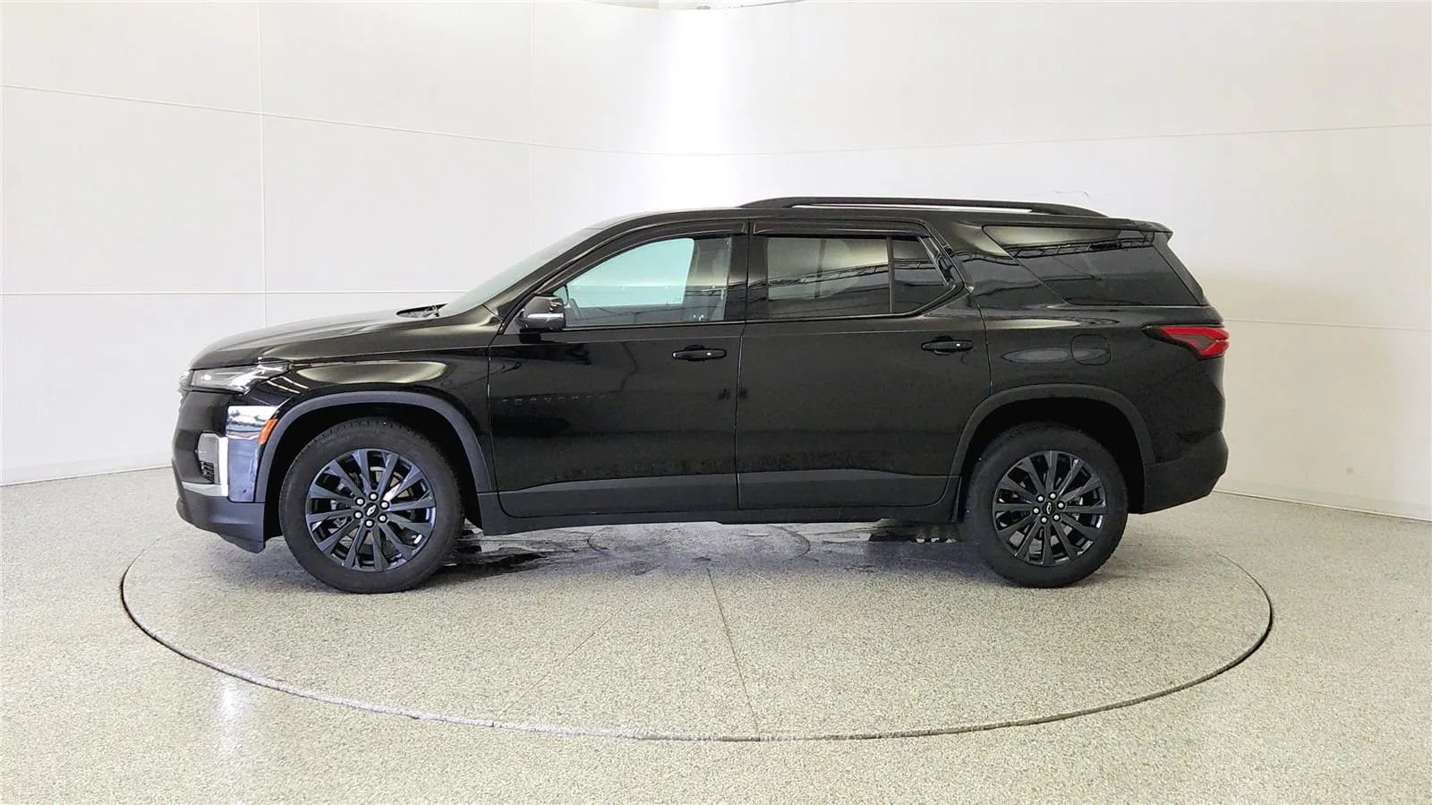 Used 2023 Chevrolet Traverse RS AWD/4WD image 5