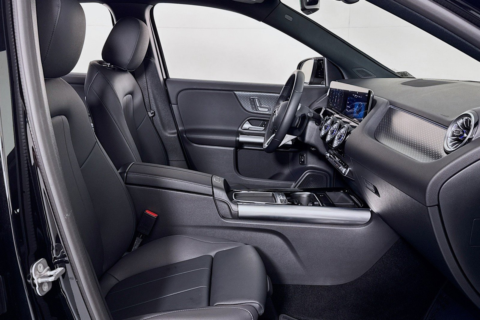 Certified 2025 Mercedes-Benz GLA 250 image 7