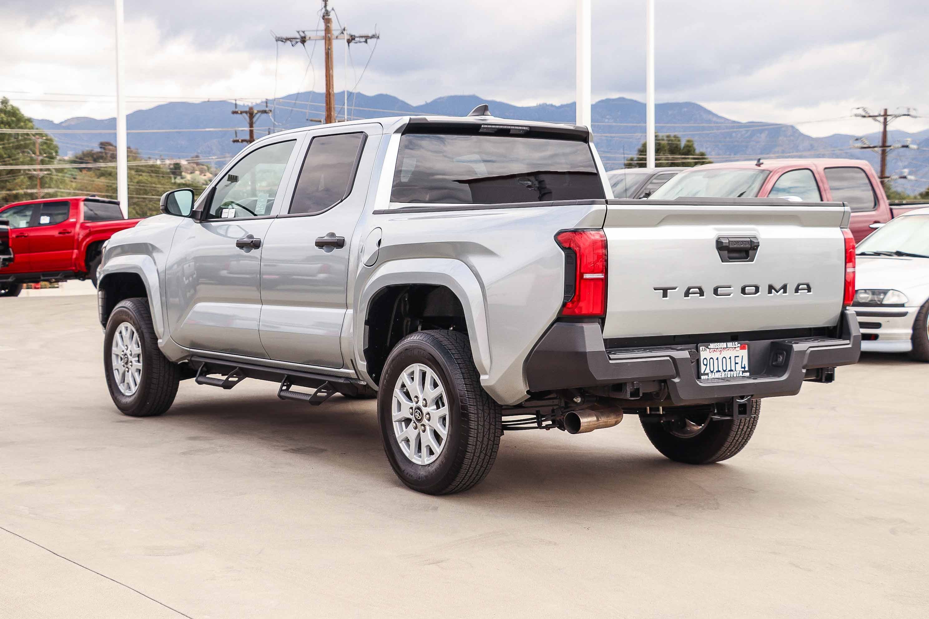 Certified 2025 Toyota Tacoma SR RWD image 5