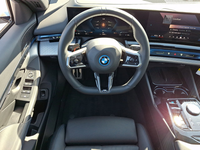Certified 2025 BMW i5 xDrive40 w/ M Sport Package AWD/4WD image 11