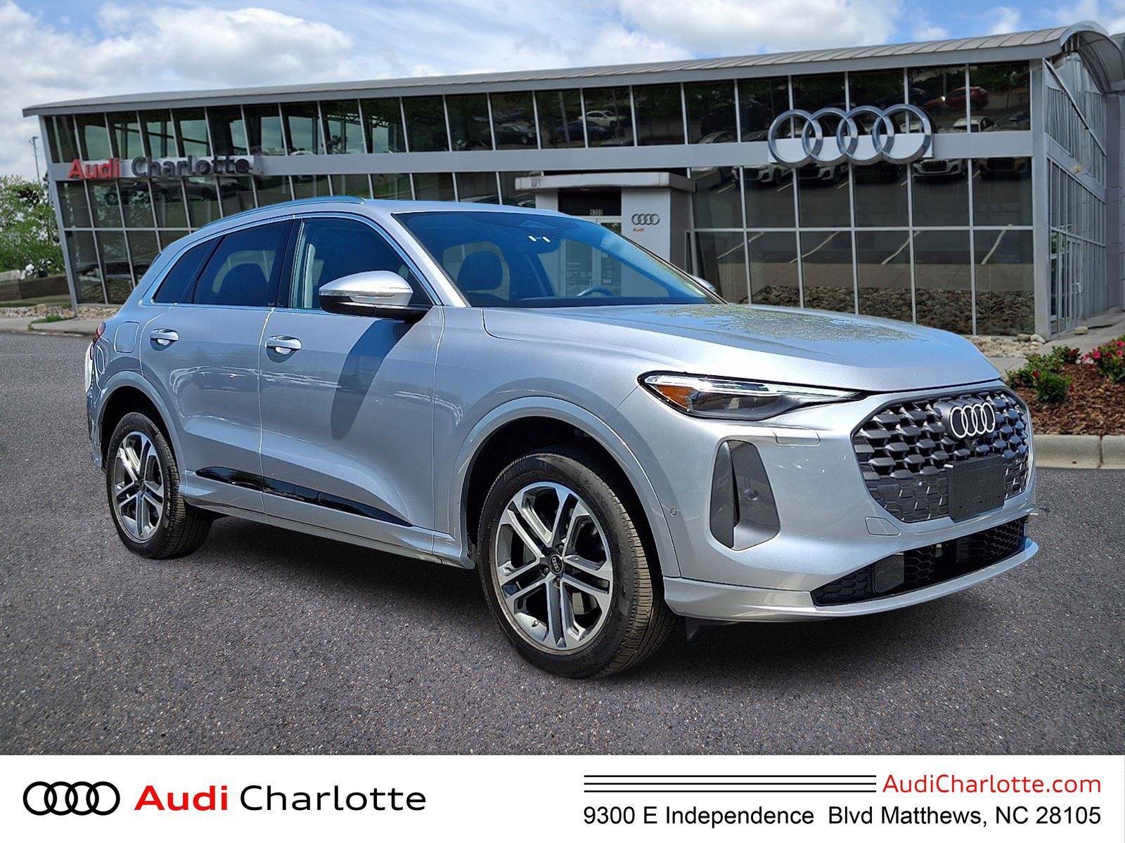 Used 2025 Audi Q5 Premium Plus w/ Premium Plus AWD/4WD image 1