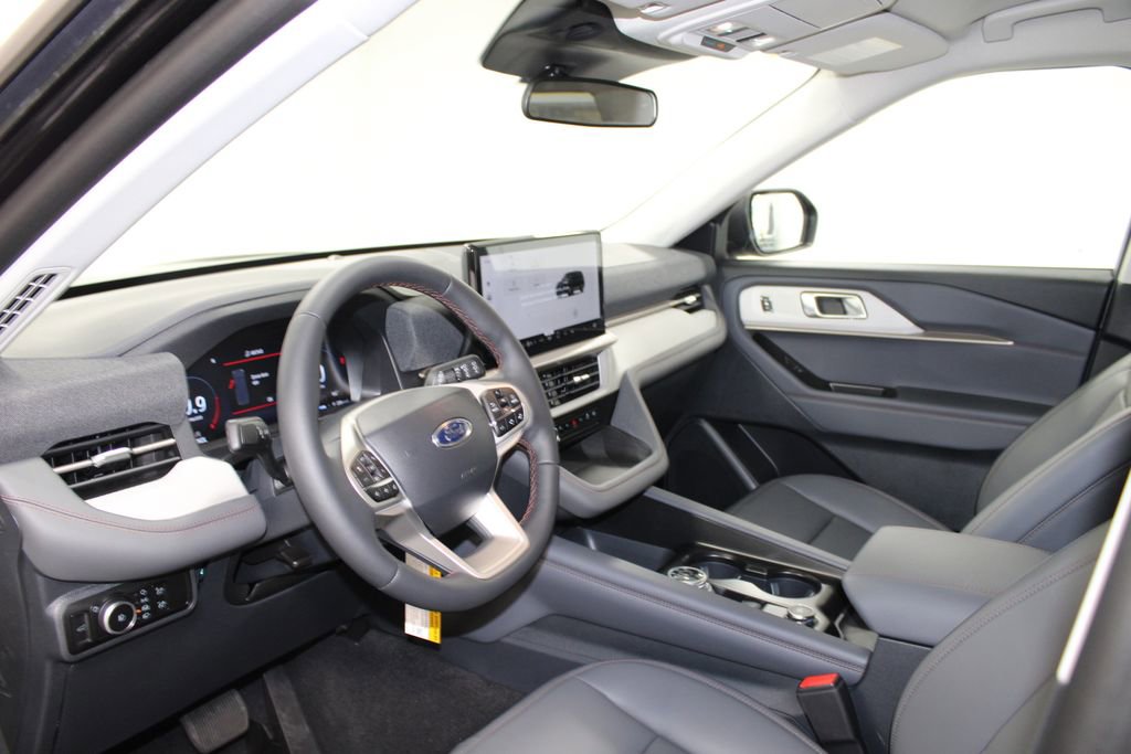 New 2026 Ford Explorer Active image 22