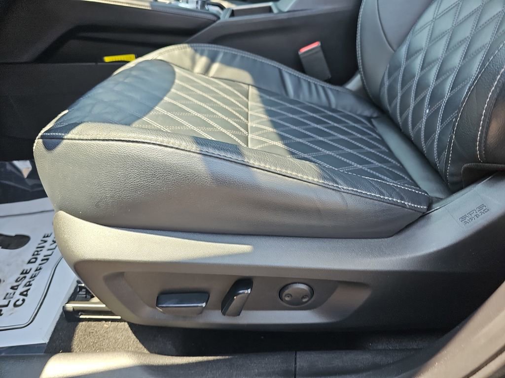 Used 2022 Mitsubishi Outlander SEL AWD/4WD image 34