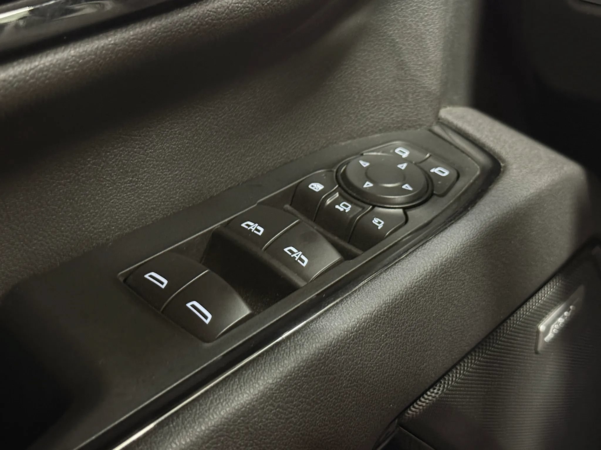 Used 2026 GMC Sierra 2500 AT4 AWD/4WD image 32