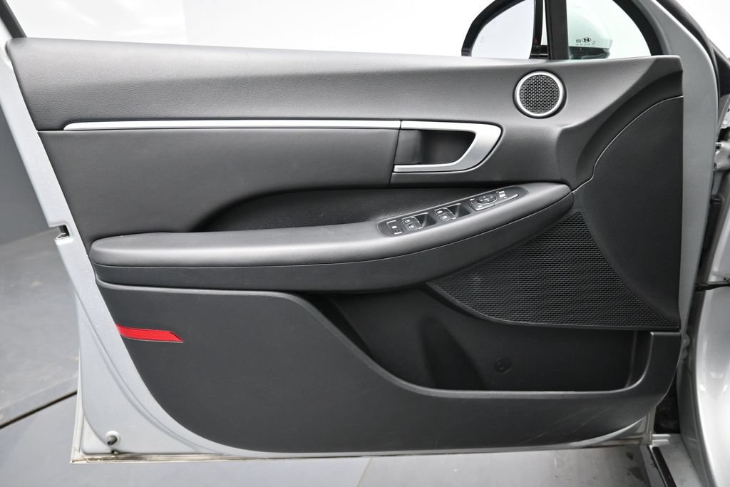 Used 2025 Hyundai Sonata SEL FWD image 23