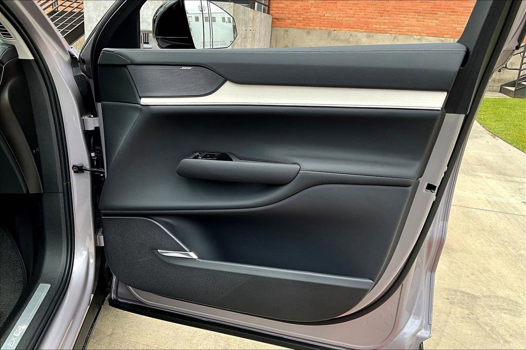 New 2026 Volvo EX90 Ultra AWD/4WD image 14