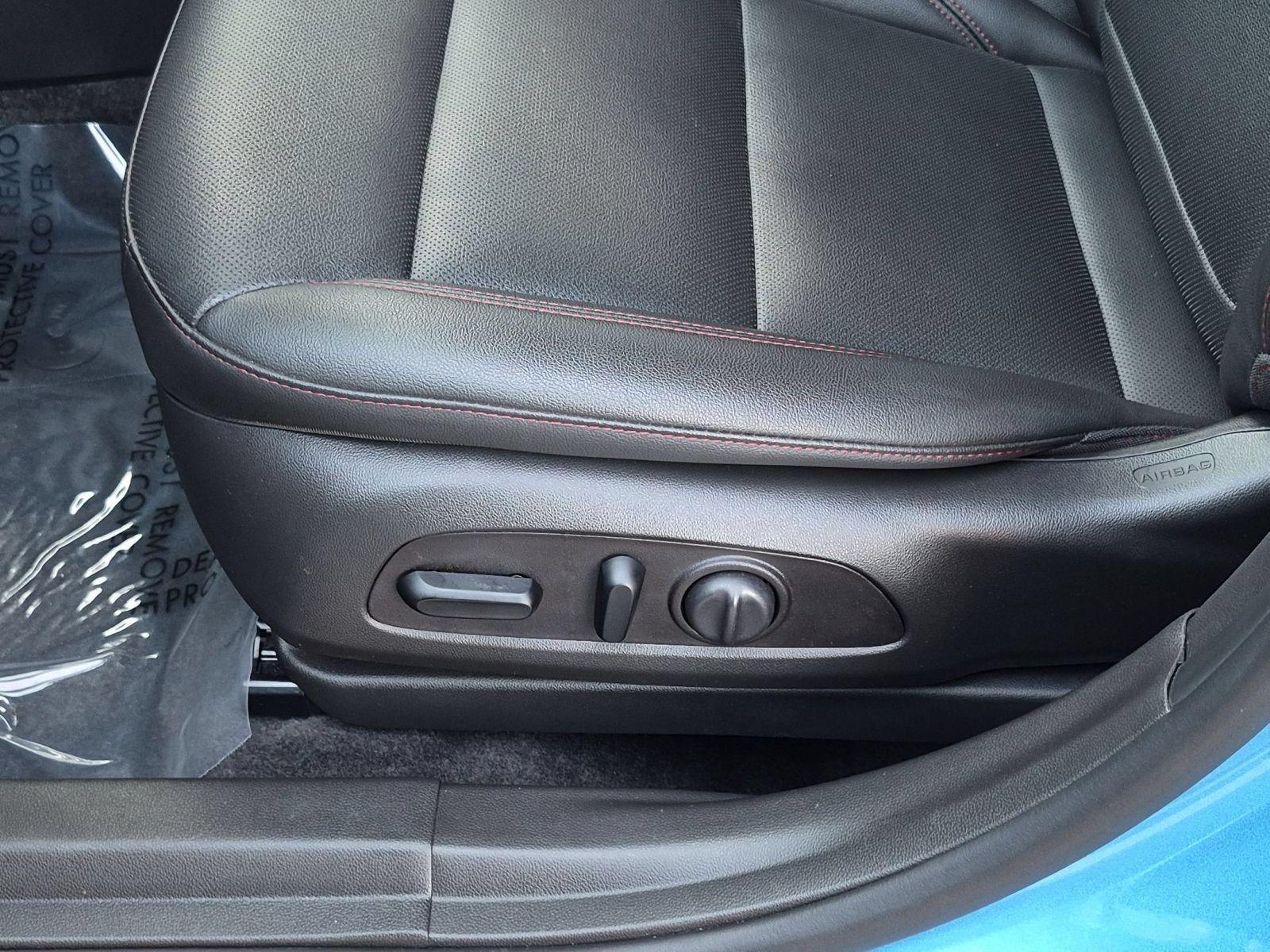 Used 2025 Chevrolet Trax RS w/ Driver Confidence Package FWD image 22